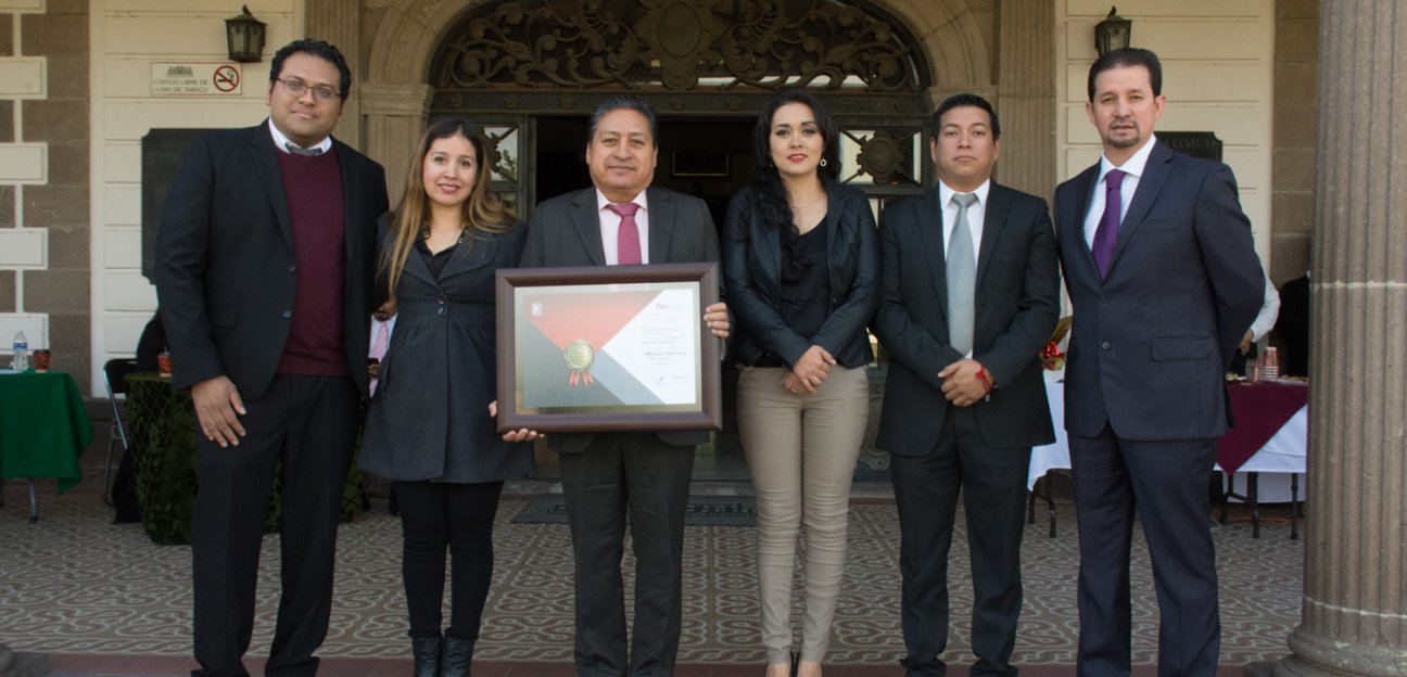 Alcalde de Soledad recibe premio a las mejores practicas municipales