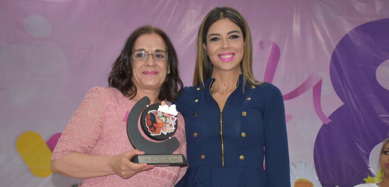 Emotiva ceremonia en homenaje a las mujeres soledenses realiza el DIF Municipal