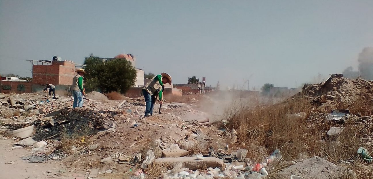 Atiende ecología reportes ciudadanos por quema de basura 