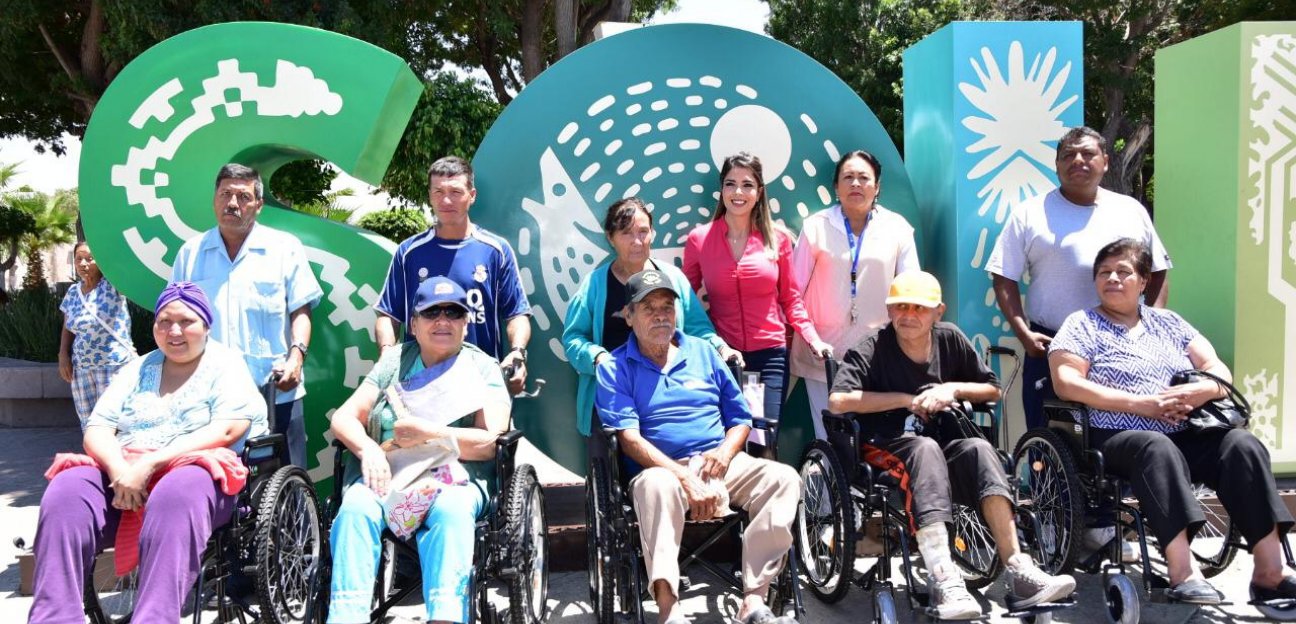 Entrega DIF soledense sillas de ruedas a personas en condición de vulnerabilidad