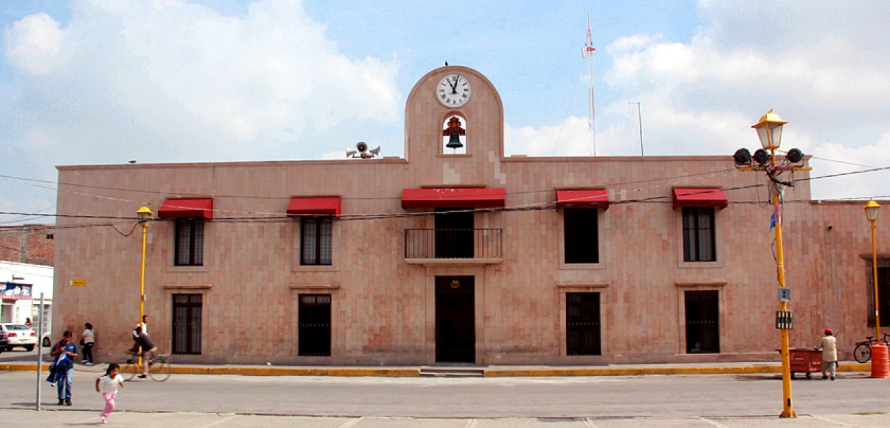 Primer informe de gobierno presenta un avance del 75%