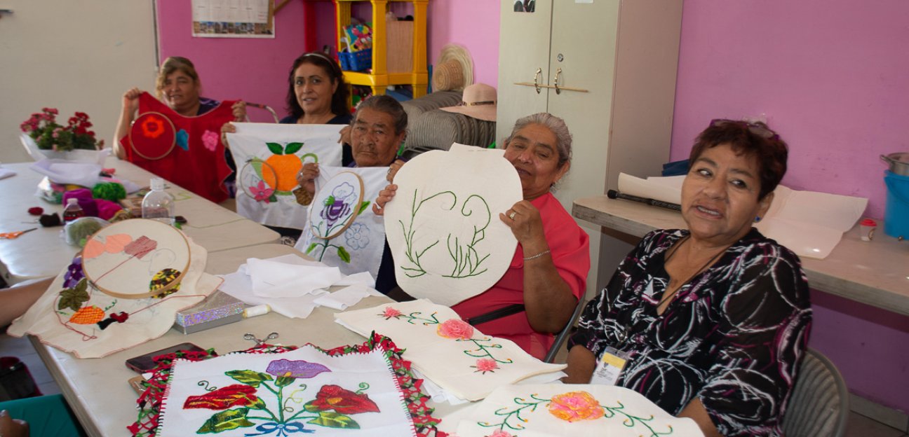 Más de 9 mil personas han sido beneficiarias de cursos y talleres que ofrece el DIF Municipal en CDC