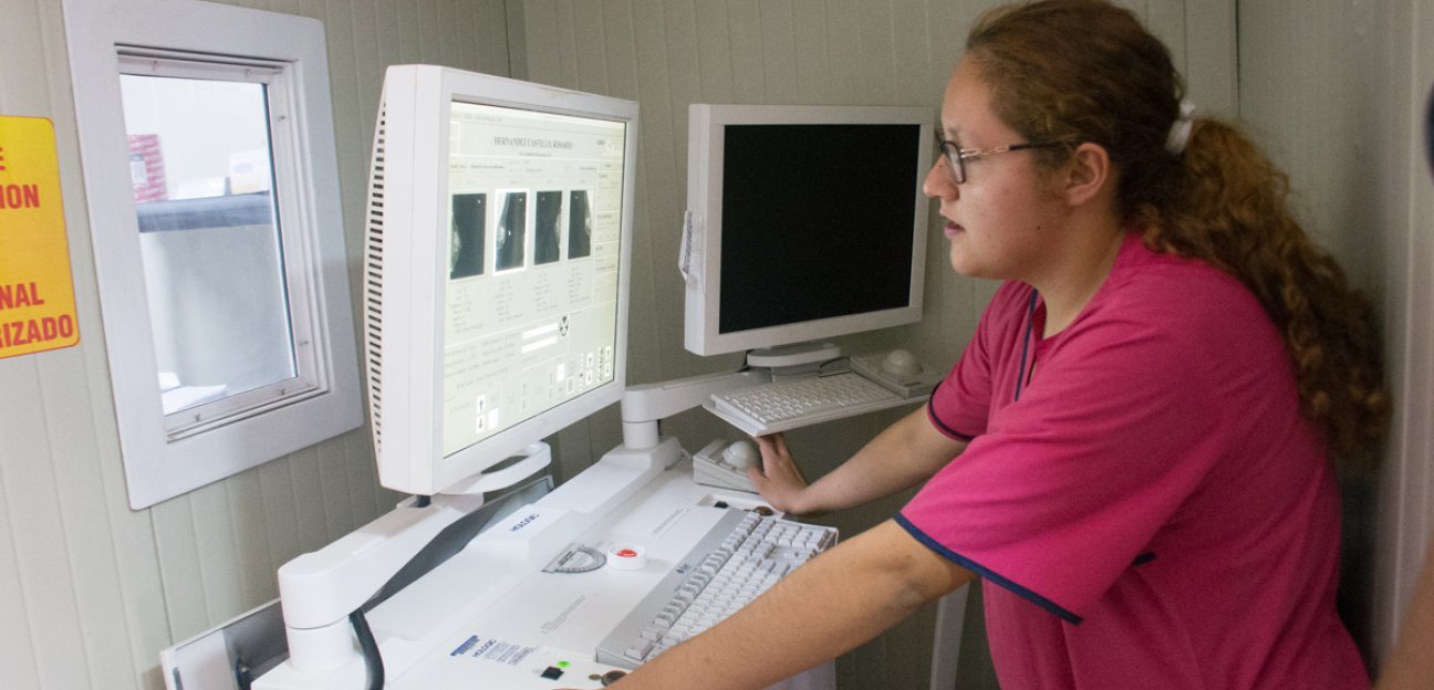 Instancia Municipal de la Mujer sensibiliza a la sociedad sobre el cáncer de mama