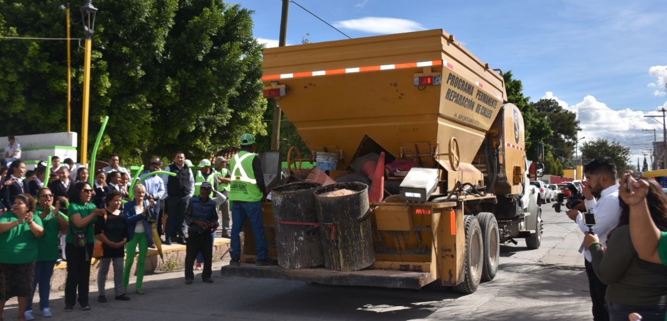 Arrancó en la Colonia 21 de marzo el programa integral de atención Manos a la Obra