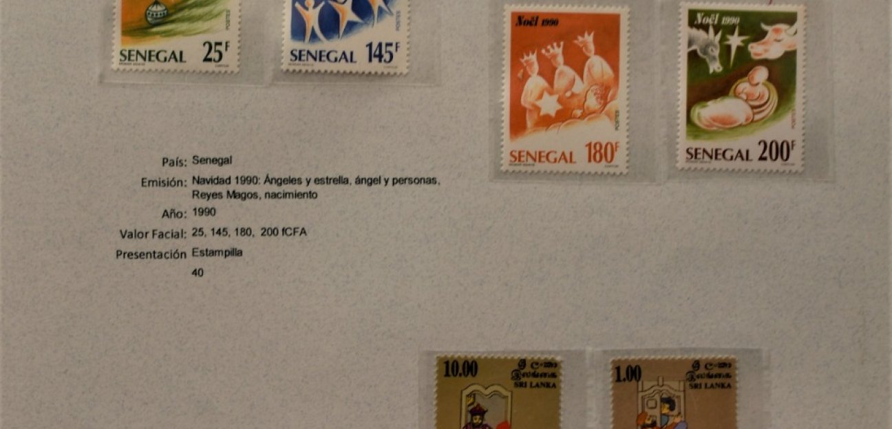 Exhiben colección de estampillas de correo navideñas