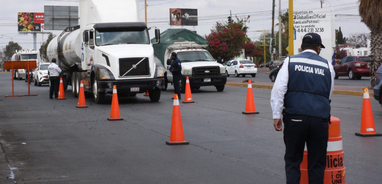 Concluye con éxito capacitación a operadores de carga pesada