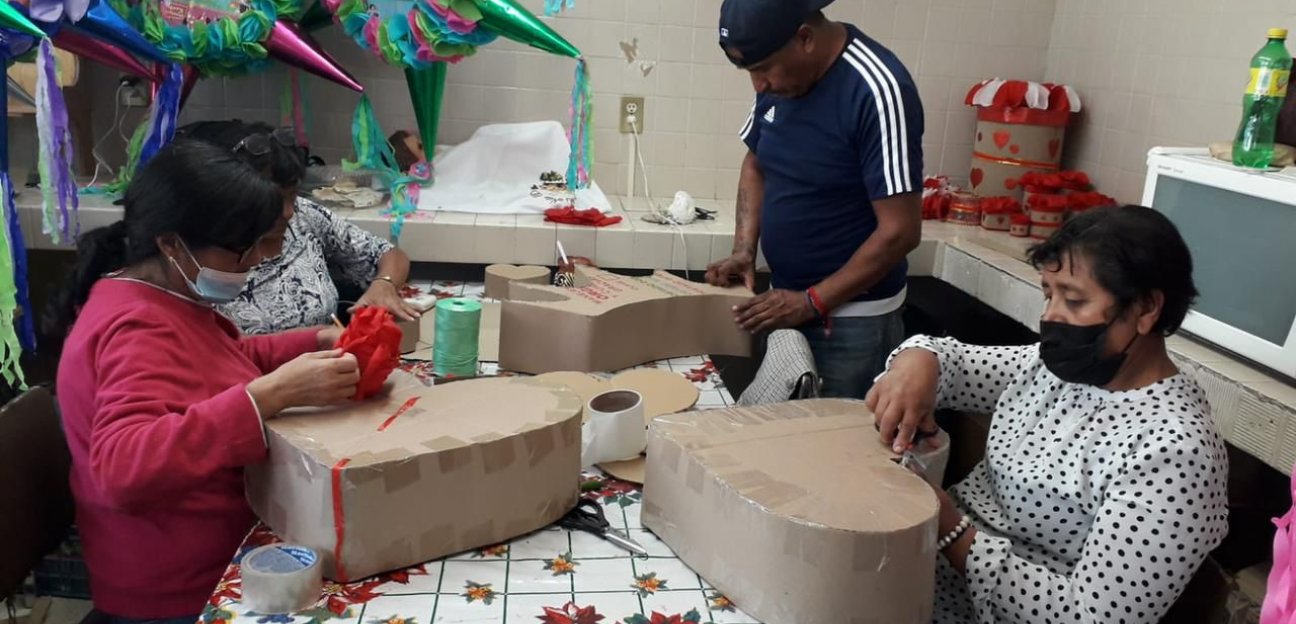 Soledad promueve el uso de materiales reciclables en la elaboración de artículos para el 14 de febrero