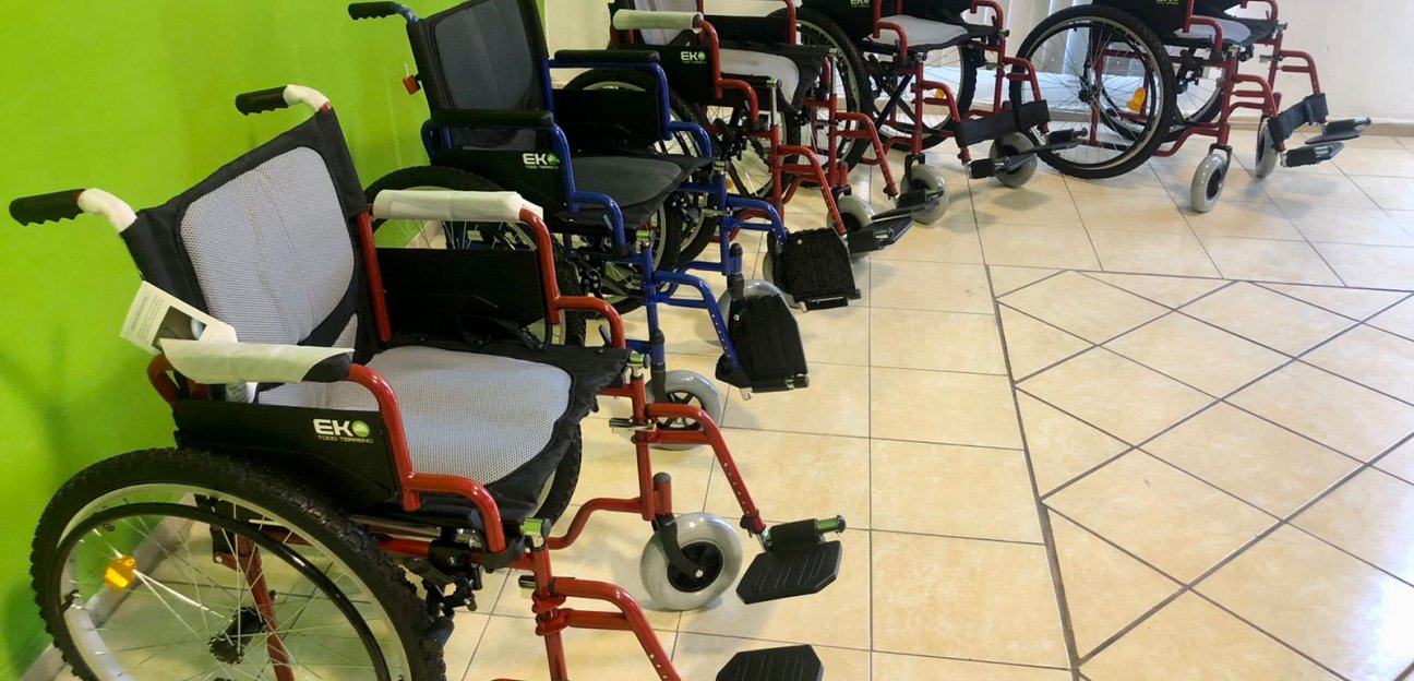 Sistema Municipal DIF entrega apoyos técnicos a personas con discapacidad