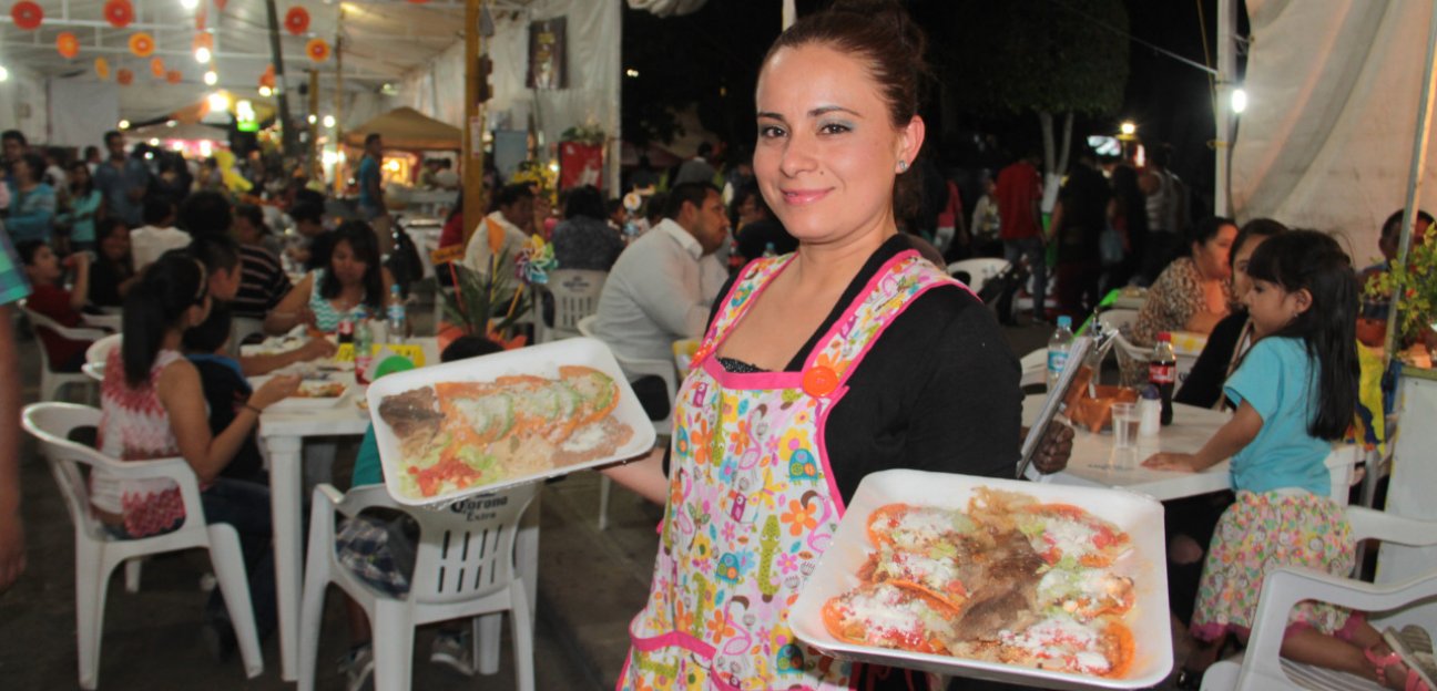Feria Nacional de la Enchilada es positiva para el comercio local