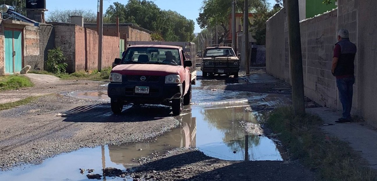 Ayuntamiento de Soledad gestiona remediación de canalón abierto