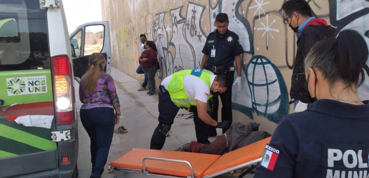 DIF Municipal de Soledad y Protección Civil rescatan a un hombre en situación de calle en Las Palmas