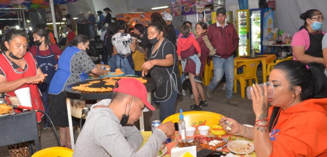 Comerciantes instalados en la Muestra Gastronómica reportan buenas ventas  durante la FENAE 