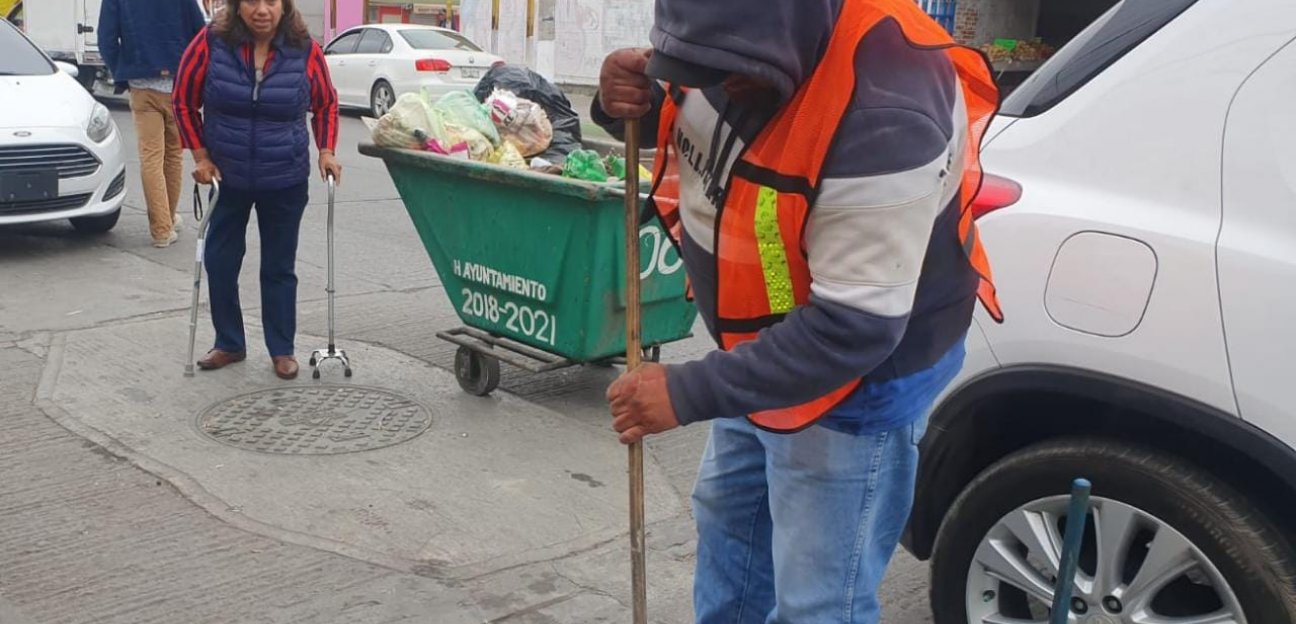 Servicios Municipales a través de sus diferentes áreas del ayuntamiento de Soledad realiza labores de mantenimiento en Pavón
