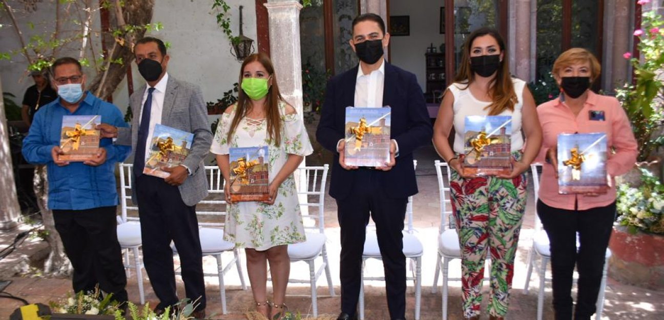 Presentan libro Soledad, Pueblo Típico... 255 Años de Identidad