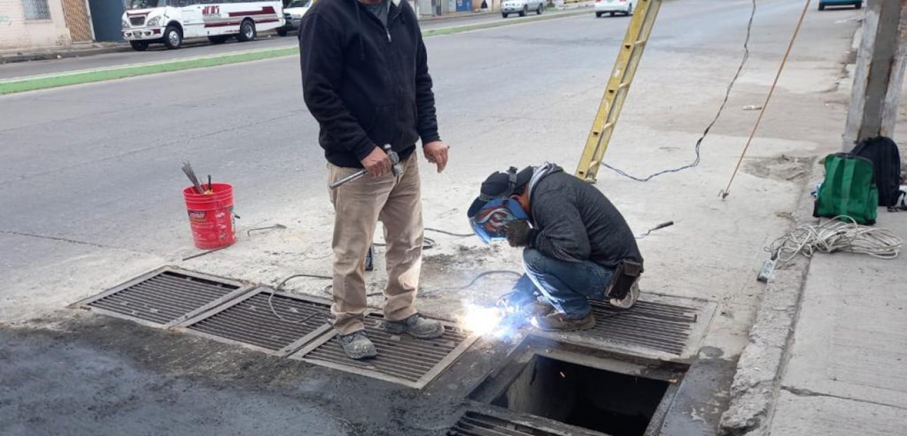 Respuesta Ciudadana trabaja en la reposición de rejillas dañadas en Soledad