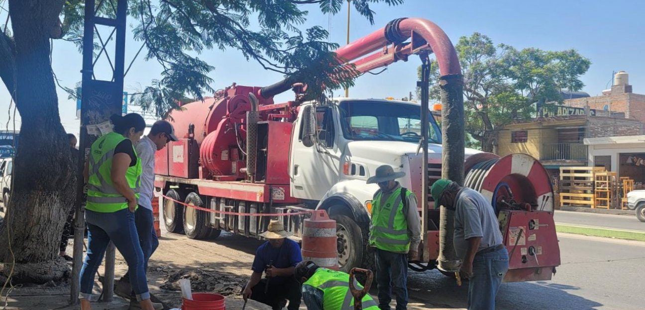 Recolectan 200 toneladas de basura en proceso de limpieza del dren de Valle de Cactus