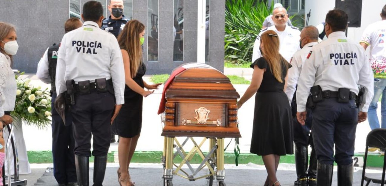 Dirección de Seguridad Pública de Soledad rinde homenaje al comandante Juan Bernardo 