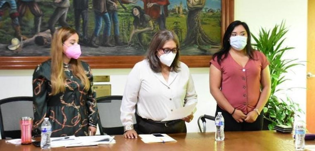 Durante la vigésima sesión ordinaria de Cabildo se tomó protesta a la titular del área de enlace con la CEDH