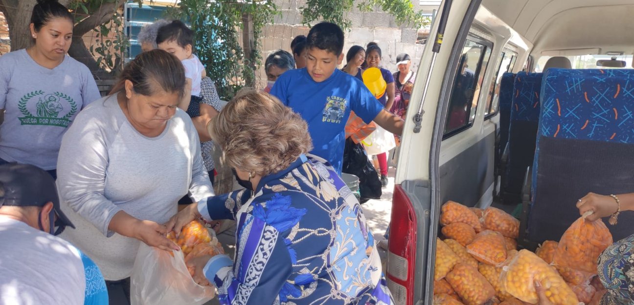 DIF Municipal de Soledad continúa con la entrega de jitomate