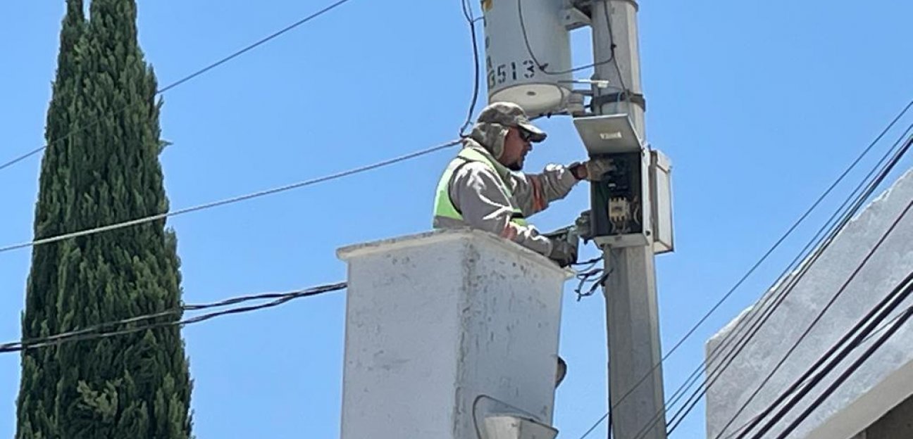 Continúa rehabilitación del alumbrado público en diferentes colonias de Soledad de Graciano Sánchez