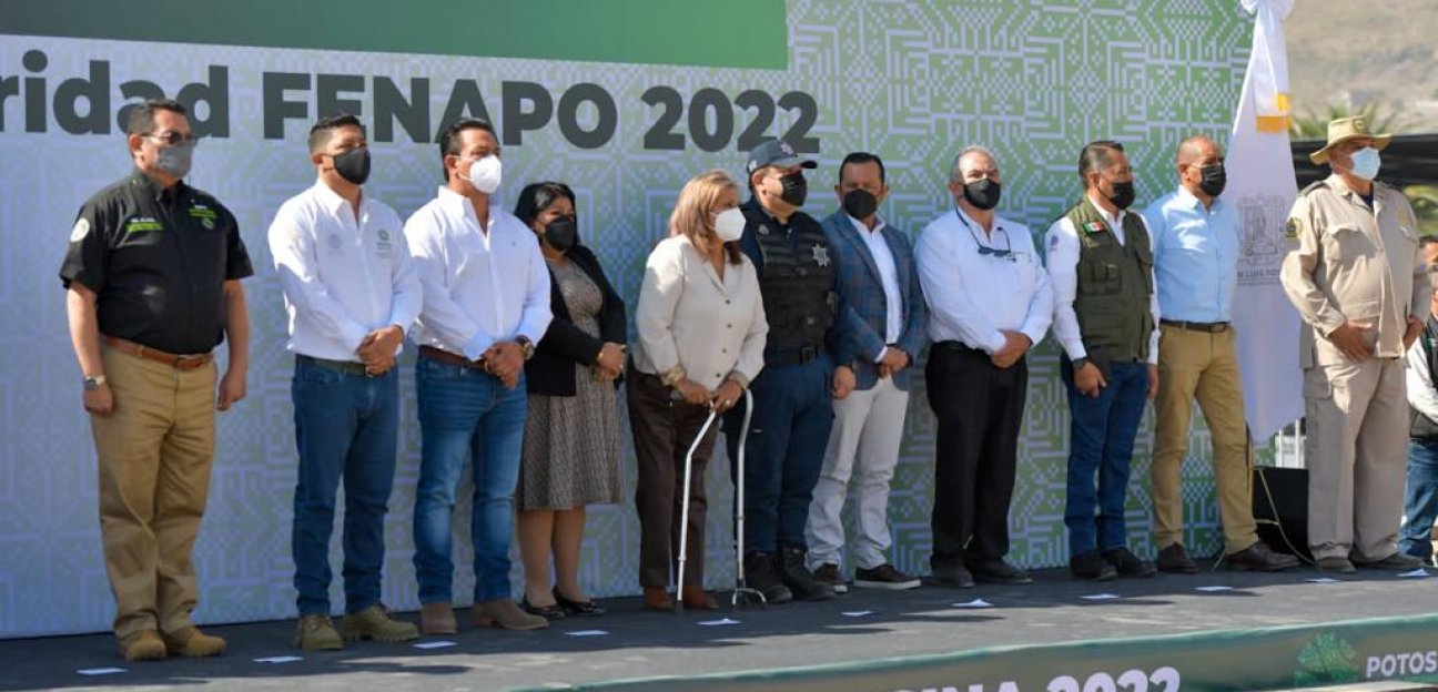 Alcladesa de Soledad acude al pase de revista de efectivos municipales que participarán en la FENAPO 2022