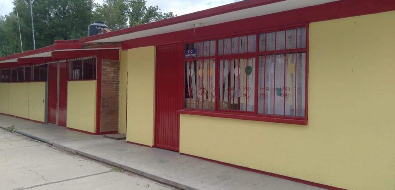 La Dirección de Educación de Soledad de Graciano Sánchez realiza labores de mantenimiento en los planteles educativos de la localidad