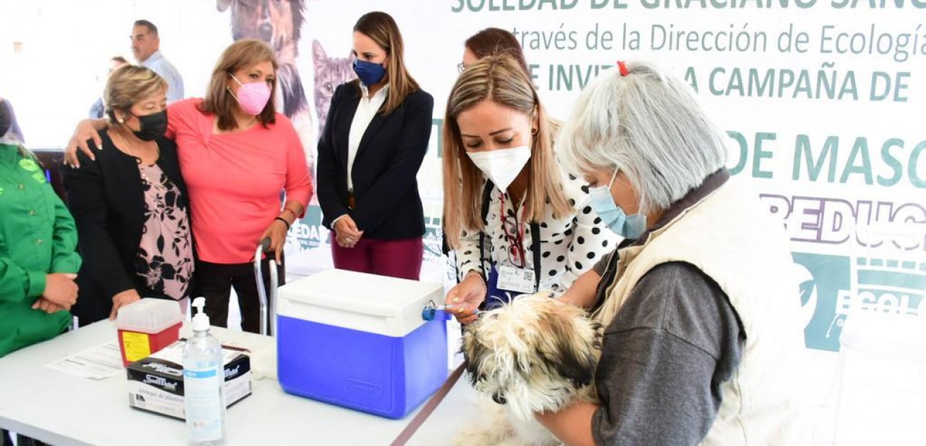 La alcaldesa Leonor Noyola dio arranque a la campaña de esterilización para mascotas y vacunación antirrábica en el municipio