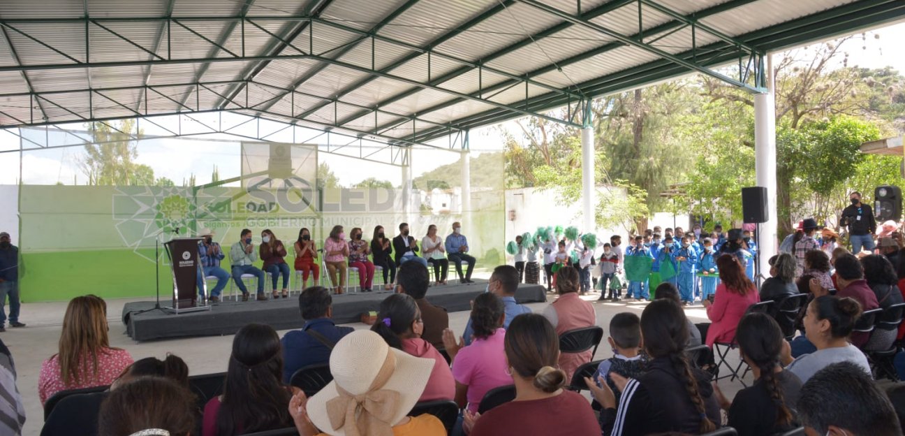 La alcaldesa de Soledad inauguró techado del patio cívico en la escuela primaria rural Álvaro Obregón, ubicado en la comunidad La Tinaja