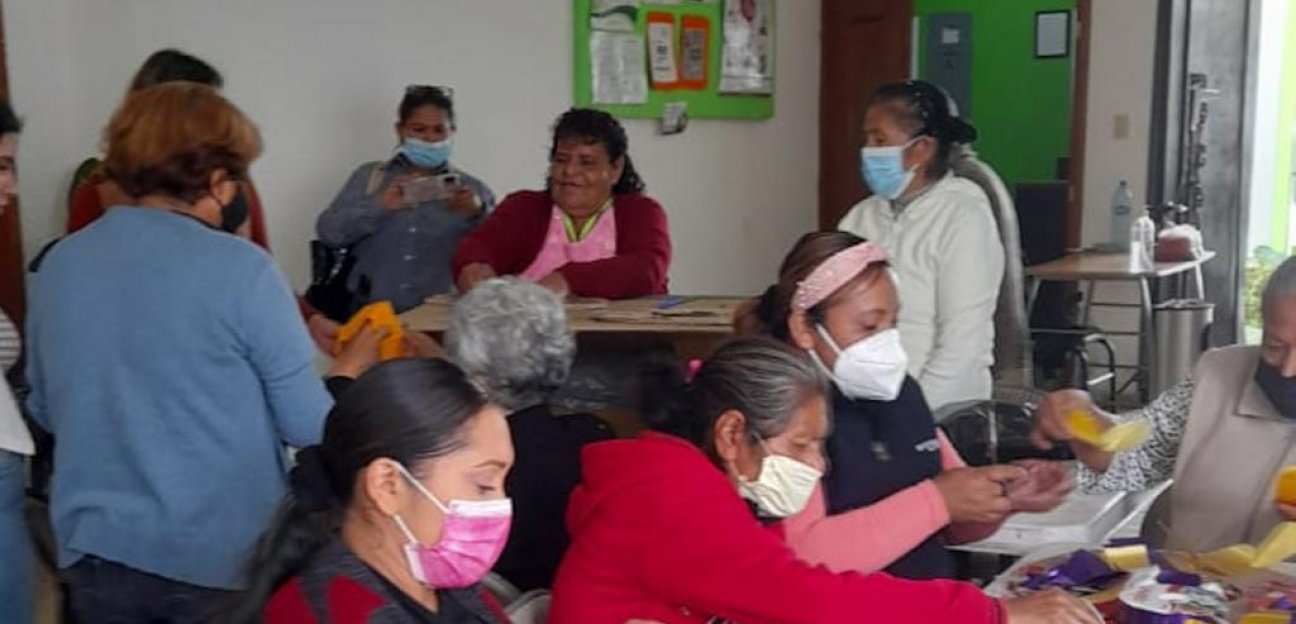 Invitan a talleres de Coronas de Día de Muertos 