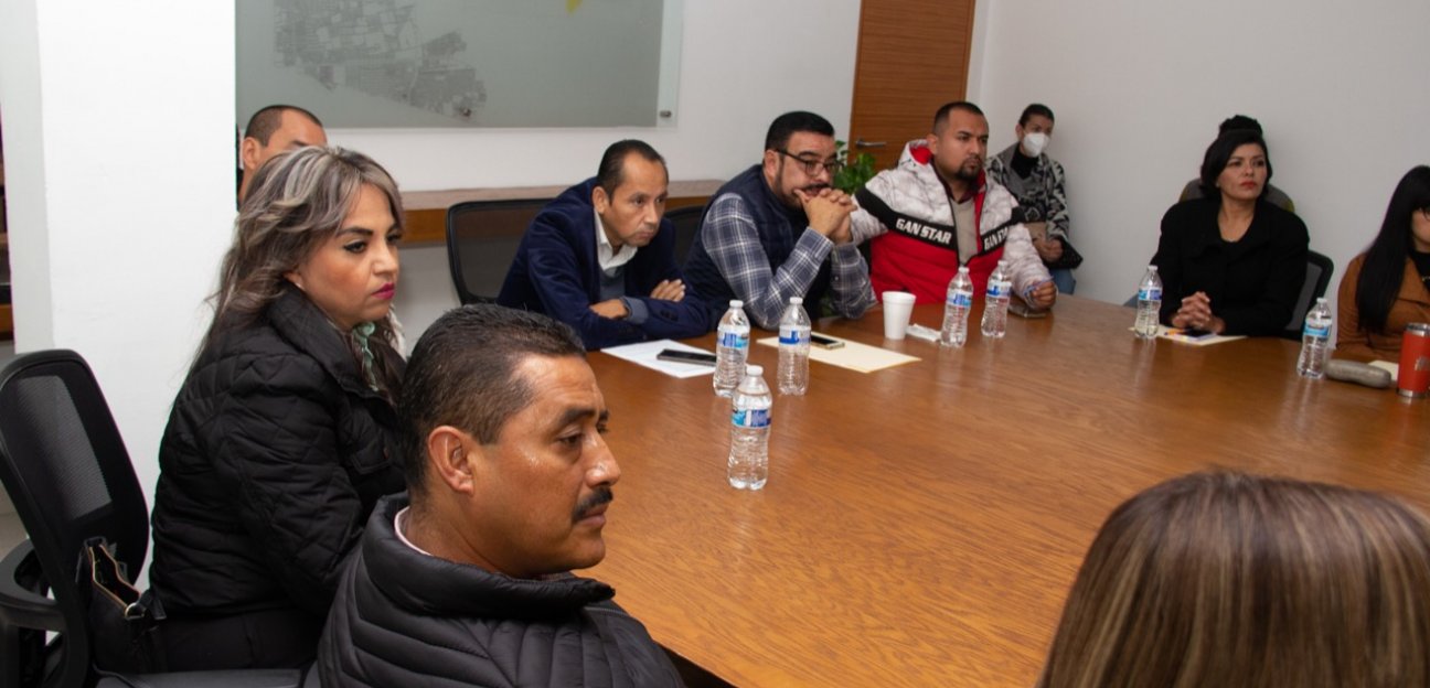 Alcaldesa de Soledad recibe resultados de la Consulta Infantil y Juvenil elaborada por el INE en el municipio