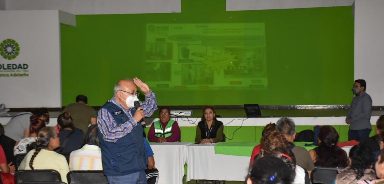 COEPRIS y Protección Civil Municipal de Soledad capacitaron a 150 comerciantes que venderán su mercancía al exterior de los cementerios municipales