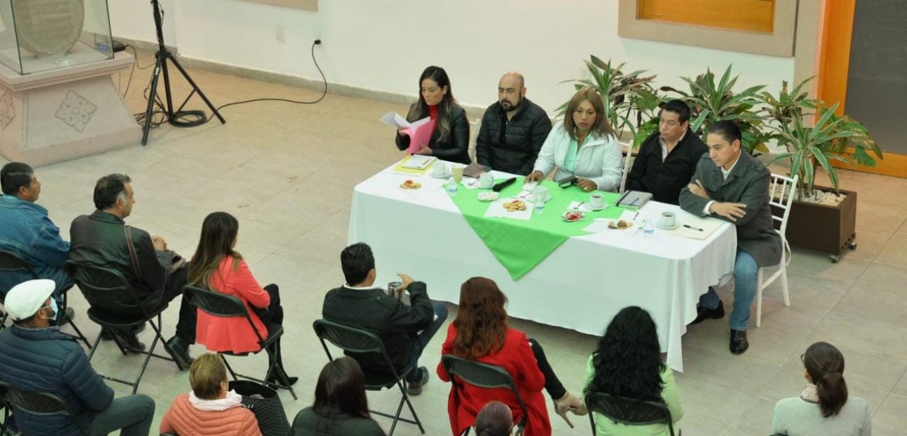 Pide alcaldesa a directores no bajar la guardia y trabajar sin descanso