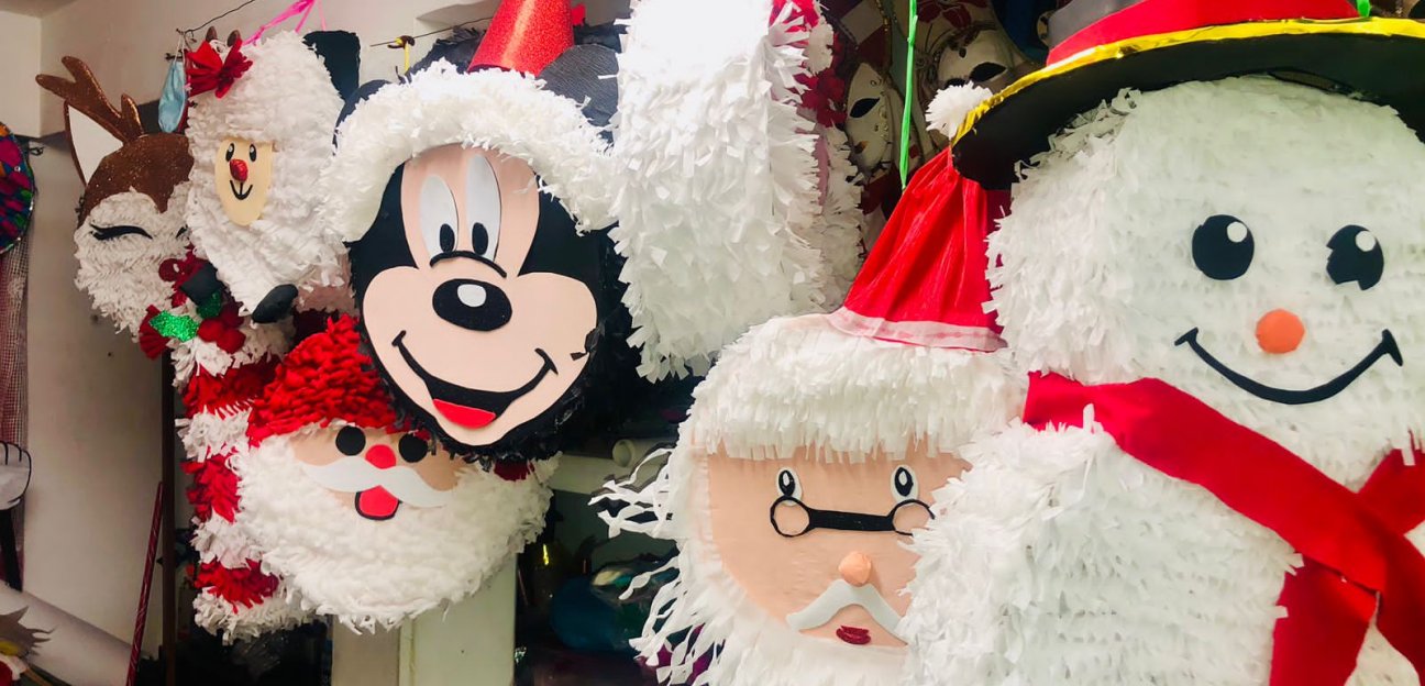 Promoción Ciudadana de Soledad traba en la elaboración de piñatas