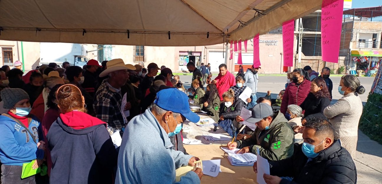 A través del programa Apoyo al Adulto Mayor, se beneficiaron a mil 500 personas de la tercera edad