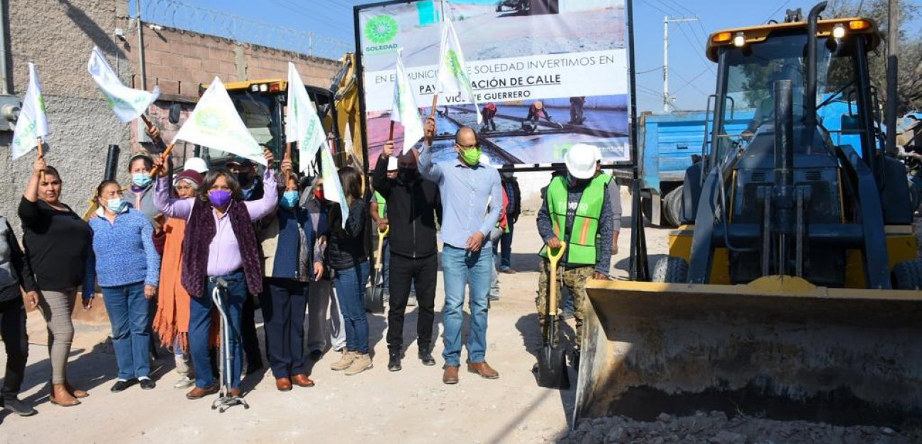 Alcaldesa dio banderazo al arranque de obra de pavimentación en cabecera municipal