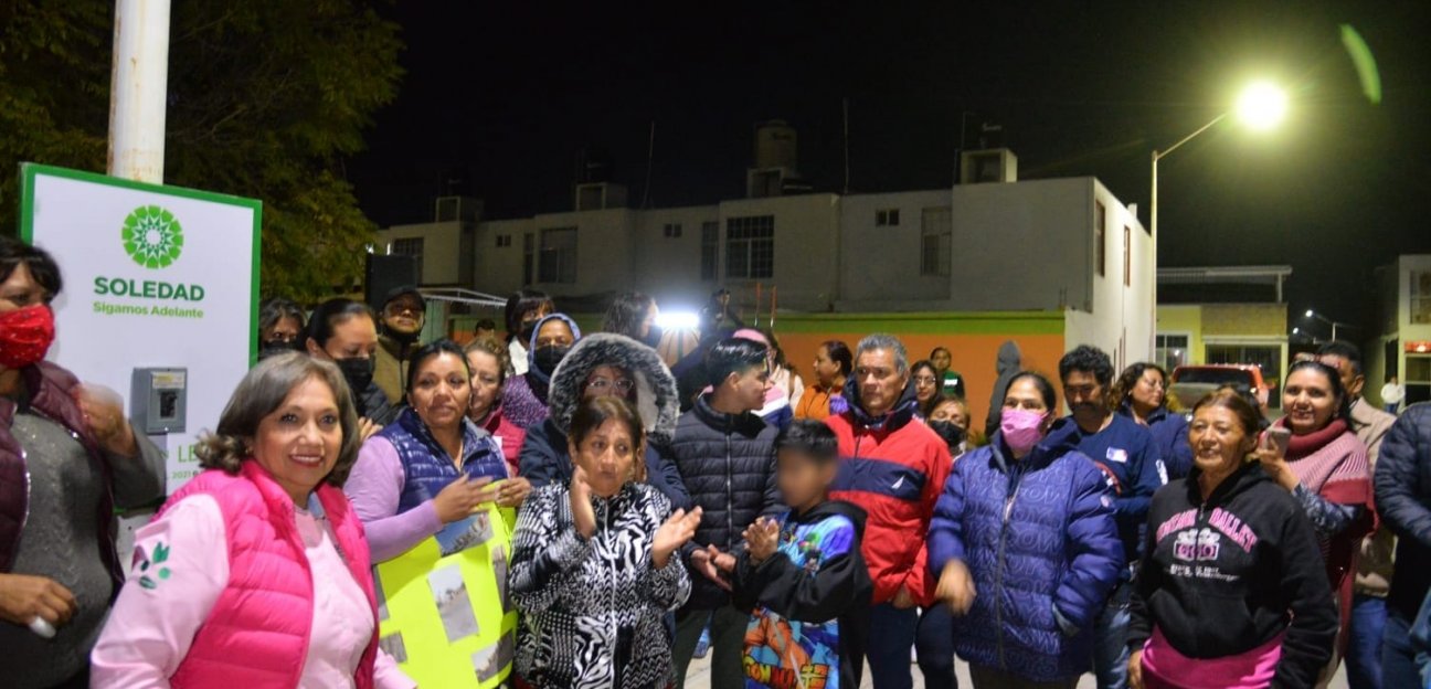 Fraccionamiento San Gabriel luce nuevas luminarias tipo led