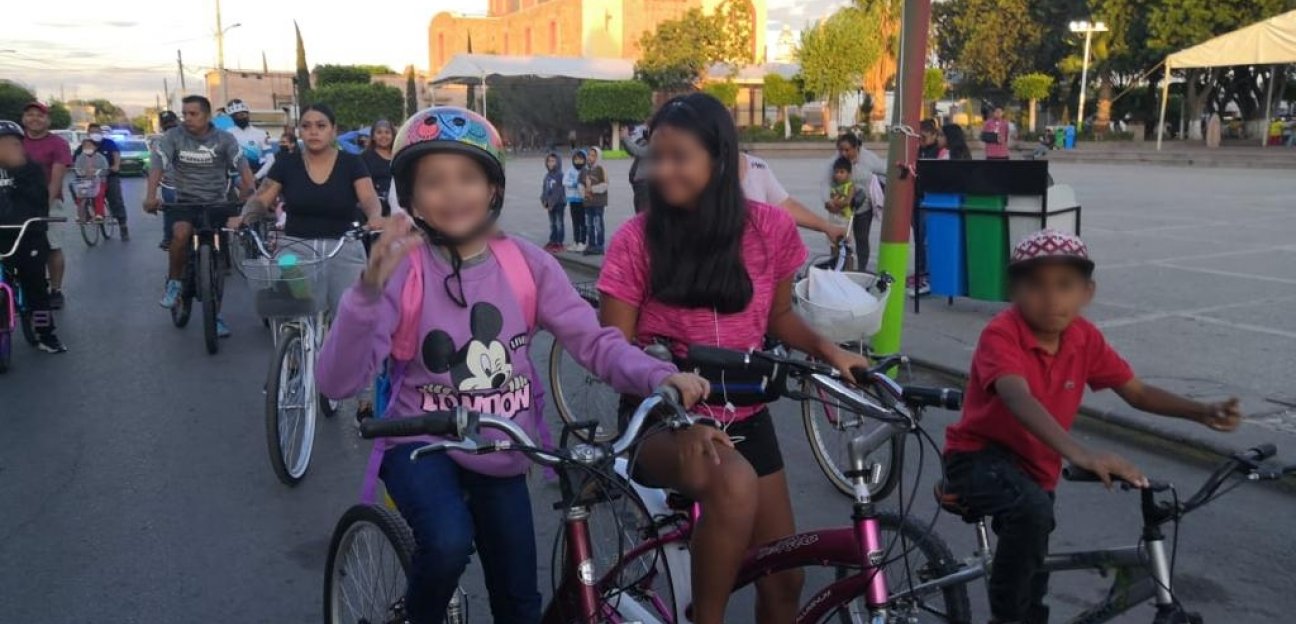 La dirección de Deporte Municipal de Soledad conmemora el 8M con rodada nocturna