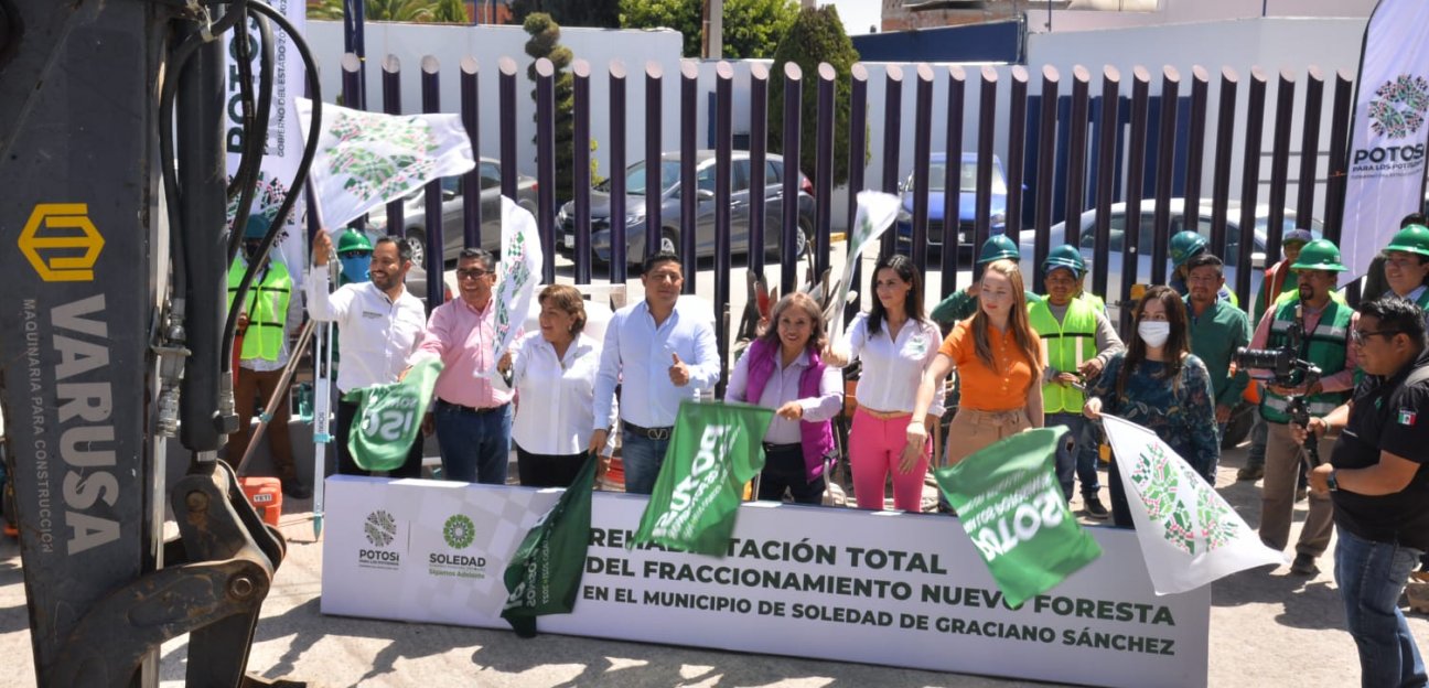 La alcaldesa de Soledad de la mano del gobernador del Estado, dio arranque a las obras de rehabilitación total de Nueva Foresta