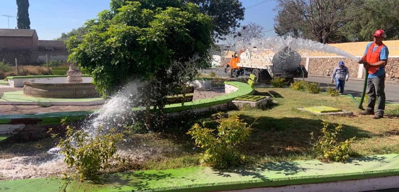 La dirección de Ecología de Soledad dio mantenimiento a Plaza Milenio