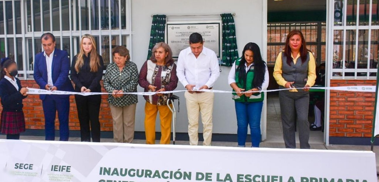 La alcaldesa Leonor Noyola y el gobernador del Estado, Ricardo Gallardo, inauguraron la escuela primaria general Lázaro Cárdenas