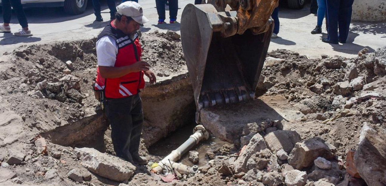 La alcaldesa Leonor Noyola Cervantes dio arranque a las obras de pavimentación de la Privada San Martín