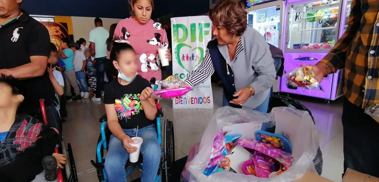 DIF Municipal de Soledad llevó a pequeñitos y pequeñitas de comunidades a disfrutar de una tarde mágica de cine para celebrar el Día del Niño y la Niña