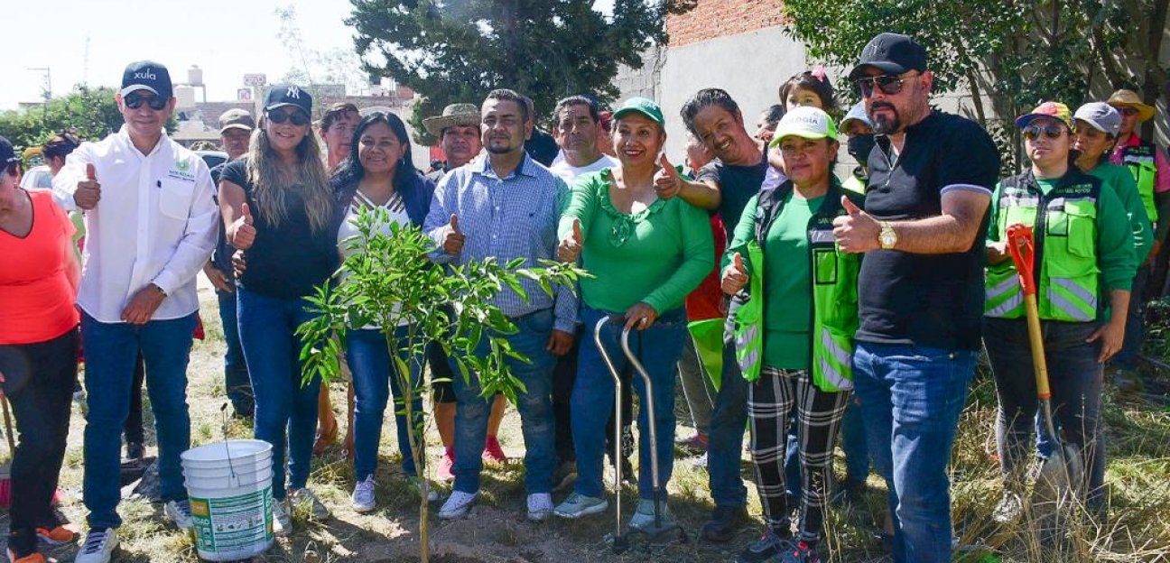 Ahora en Quintas de la Hacienda, alcladesa soledenses continúa limpieza y rehabilitación integral