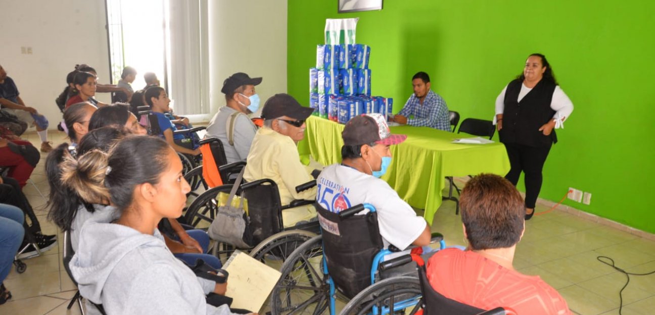 DIF Municipal de Soledad entrega becas de transporte y pañales a sectores vulnerables