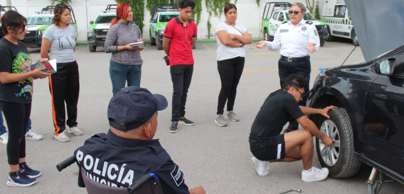 Con nutrida participación comenzó el curso de manejo gratuito en Soledad