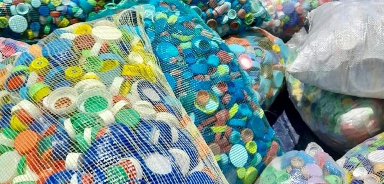 Exhortan a soledenses a donar tapas de plástico en favor de tratamientos contra el cáncer