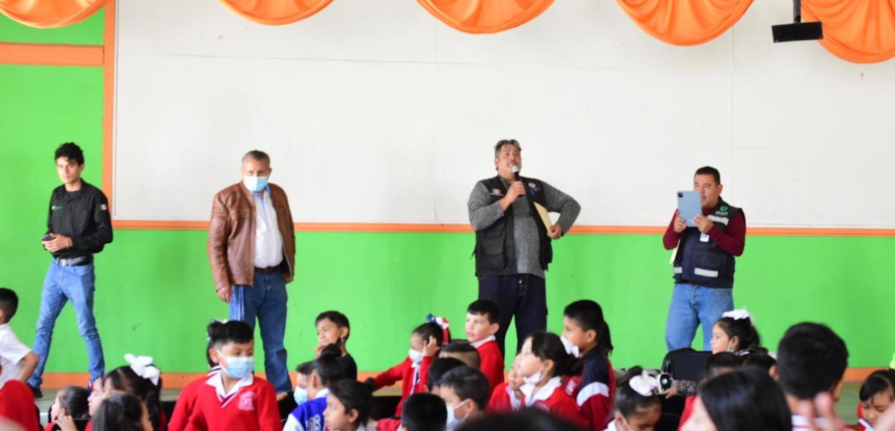 Protección Civil de Soledad imparte cursos sobre cómo actuar ante situaciones de riesgo en escuelas