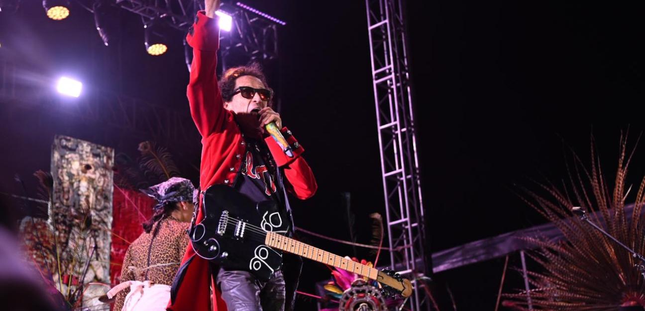 Estalla Soledad de Graciano Sánchez con Alex Lora y El Tri, en prendido concierto