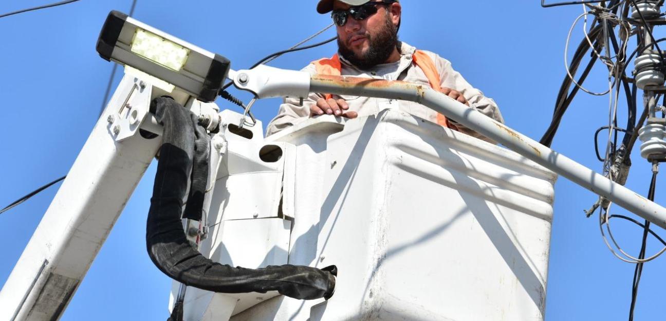 Servicios Municipales de Soledad brindan atención inmediata a reportes de alumbrado público 