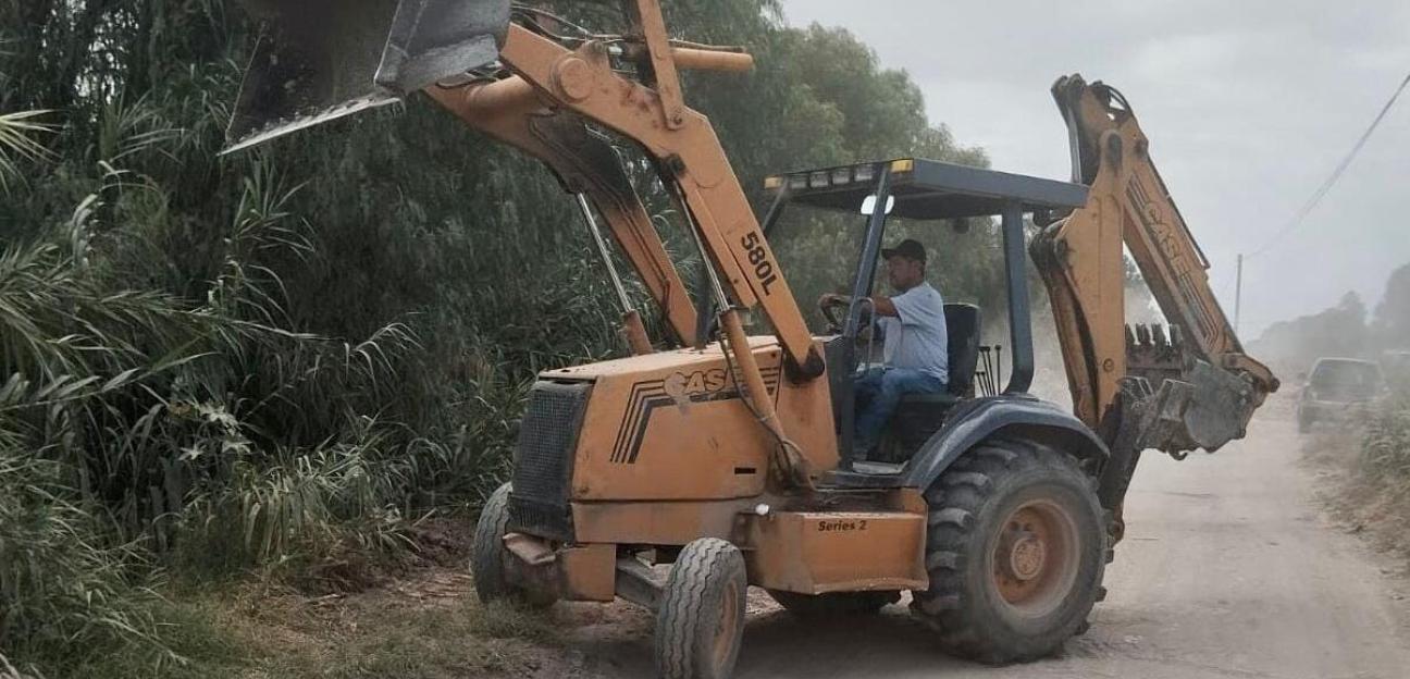 Municipio de Soledad apoya al campo con trabajo de limpieza en más canales de riego 